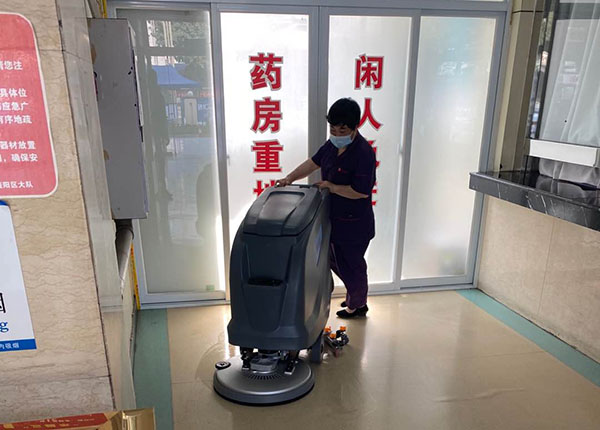医院地面清洁洗地机