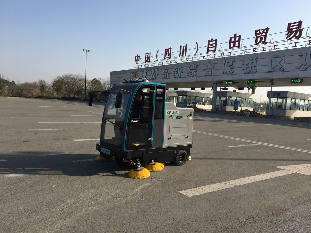 凯德力电动驾驶式扫地机特点优势介绍