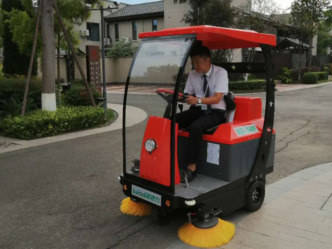 工业控尘电动扫地机